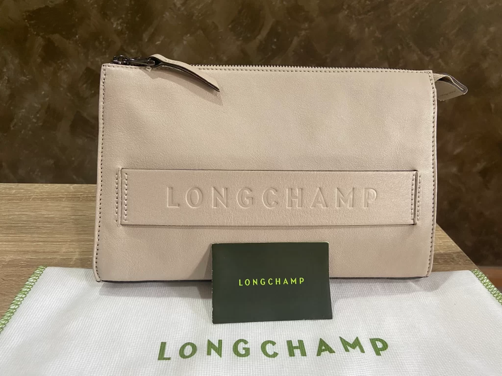 Persönliche Accessoires: Clutch aus der 3D-Serie von Longchamp