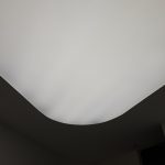 Moderne asymmetrische Wandlampe: Ein stilvolles Beleuchtungselement